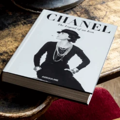 Chanel: The Legend Of An Icon 7 Chanel: The Legend Of An Icon -Home Furnishings Store f03600