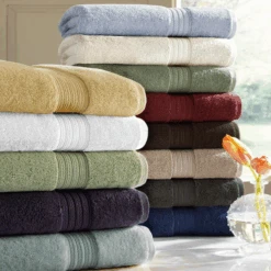 White Design Wash Towel -Home Furnishings Store l06917